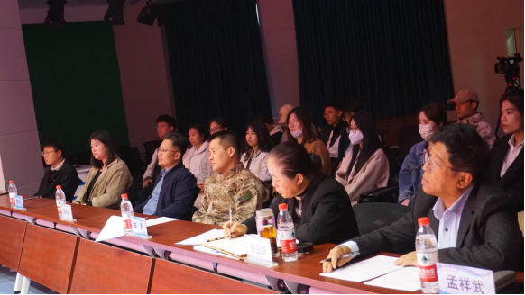 “中國(guó)夢(mèng)，強(qiáng)軍夢(mèng)”大學(xué)生愛我國(guó)防主題演講比賽活動(dòng)圓滿落幕