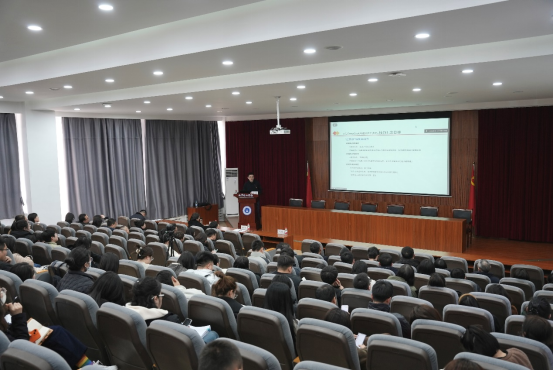 AI賦能行政管理 創(chuàng)新推動智慧辦公——學校開展行政人員DeepSeek智能應用專題培訓