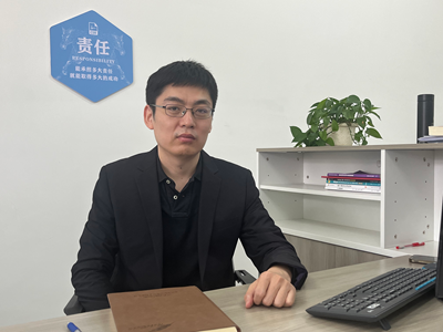 辦公室照片.png